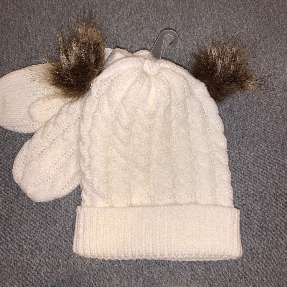 3/$25 Mixit Girls hat set with gloves - Picture 2 of 2